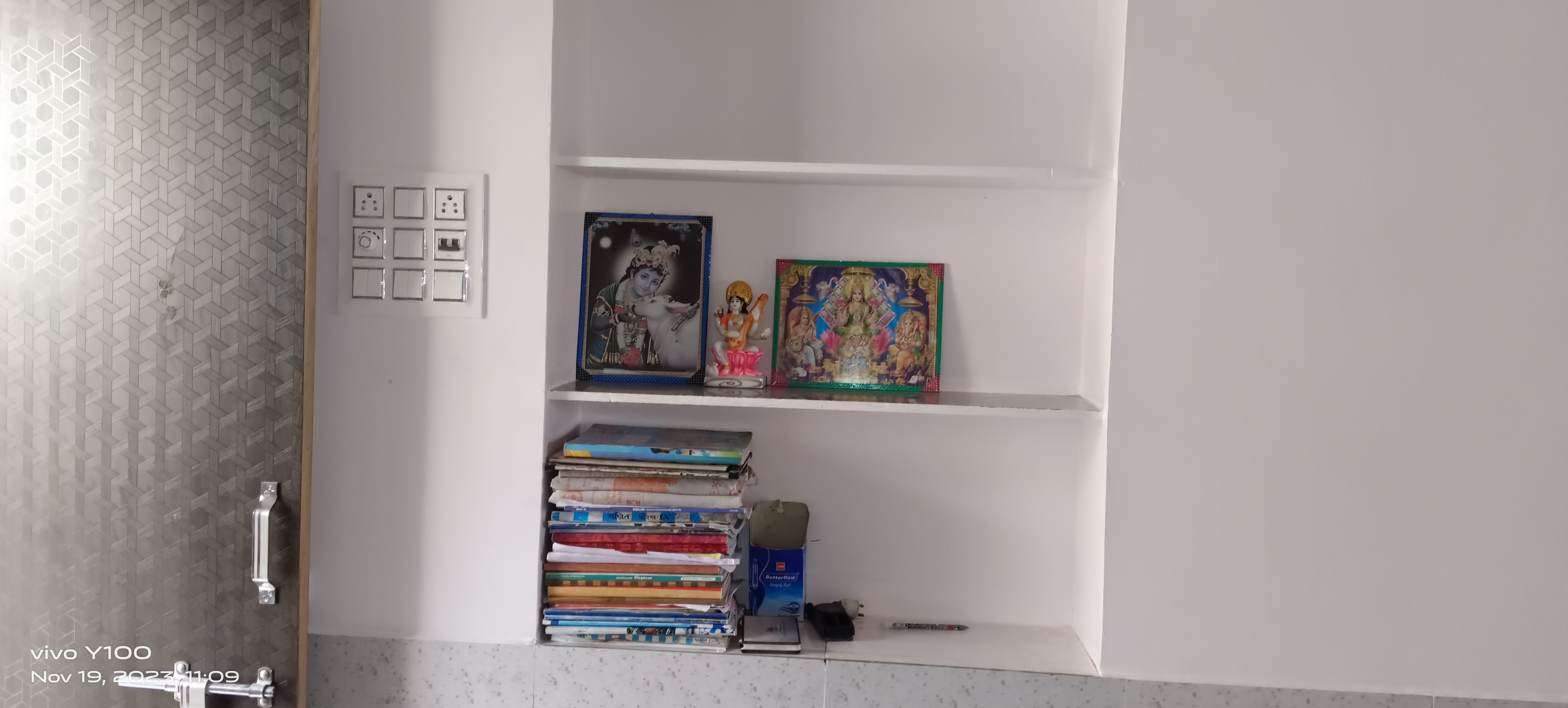 Modern classroom setup with comfortable seating